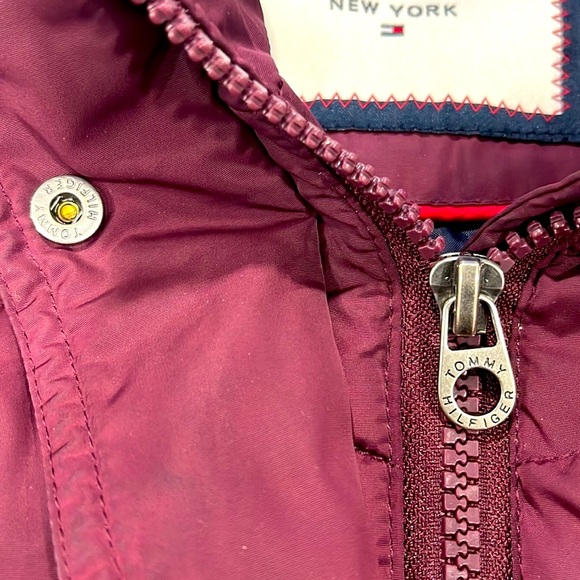 Tommy Hilfiger Burgandy Puffer Long Jacket Coat Detachable Faux Fur Hoodie M - Picture 15 of 15